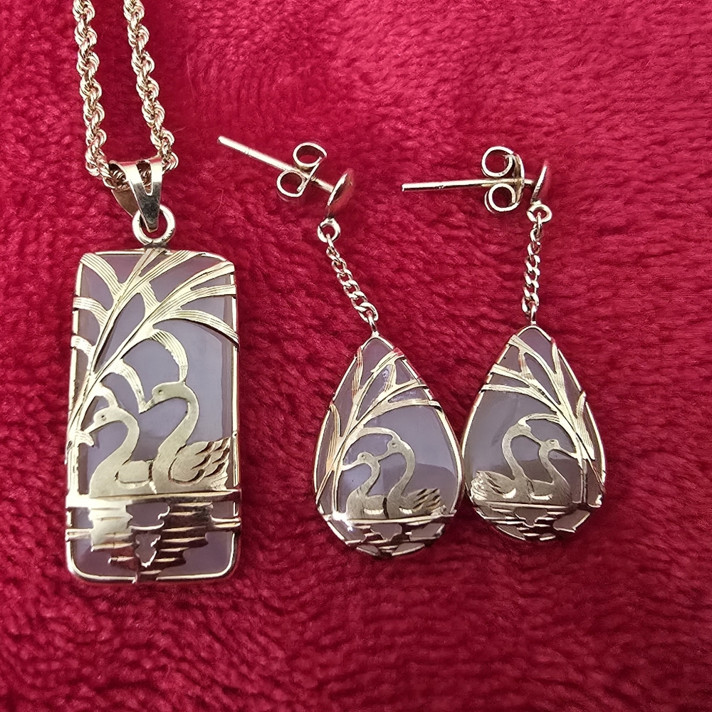 14k Solid Gold Jade Swan Necklace and Earrings Set - Picture 5 of 7
